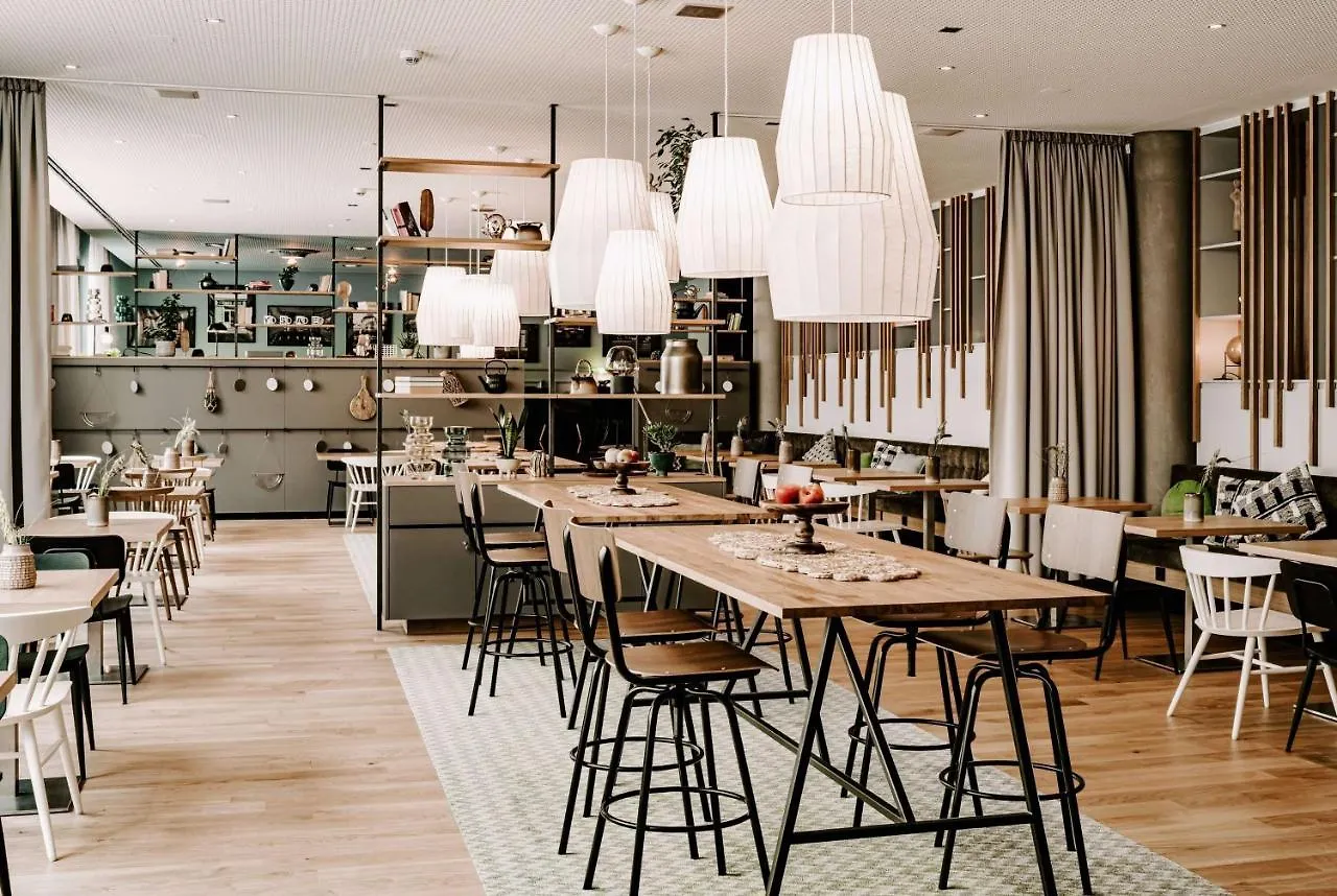 Vienna House Easy By Wyndham Stuttgart Hotel 4*,