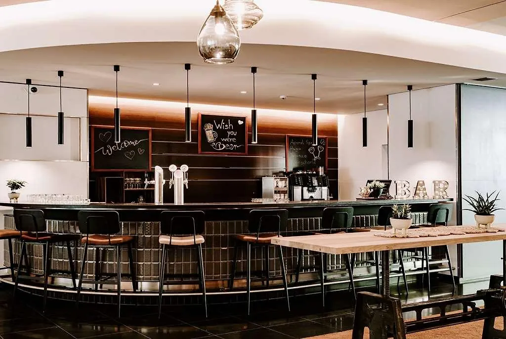 Vienna House Easy By Wyndham Stuttgart Hotel 4*,