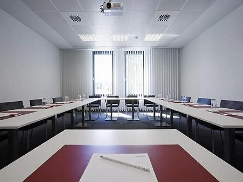 Vienna House Easy By Wyndham Stuttgart Hotel