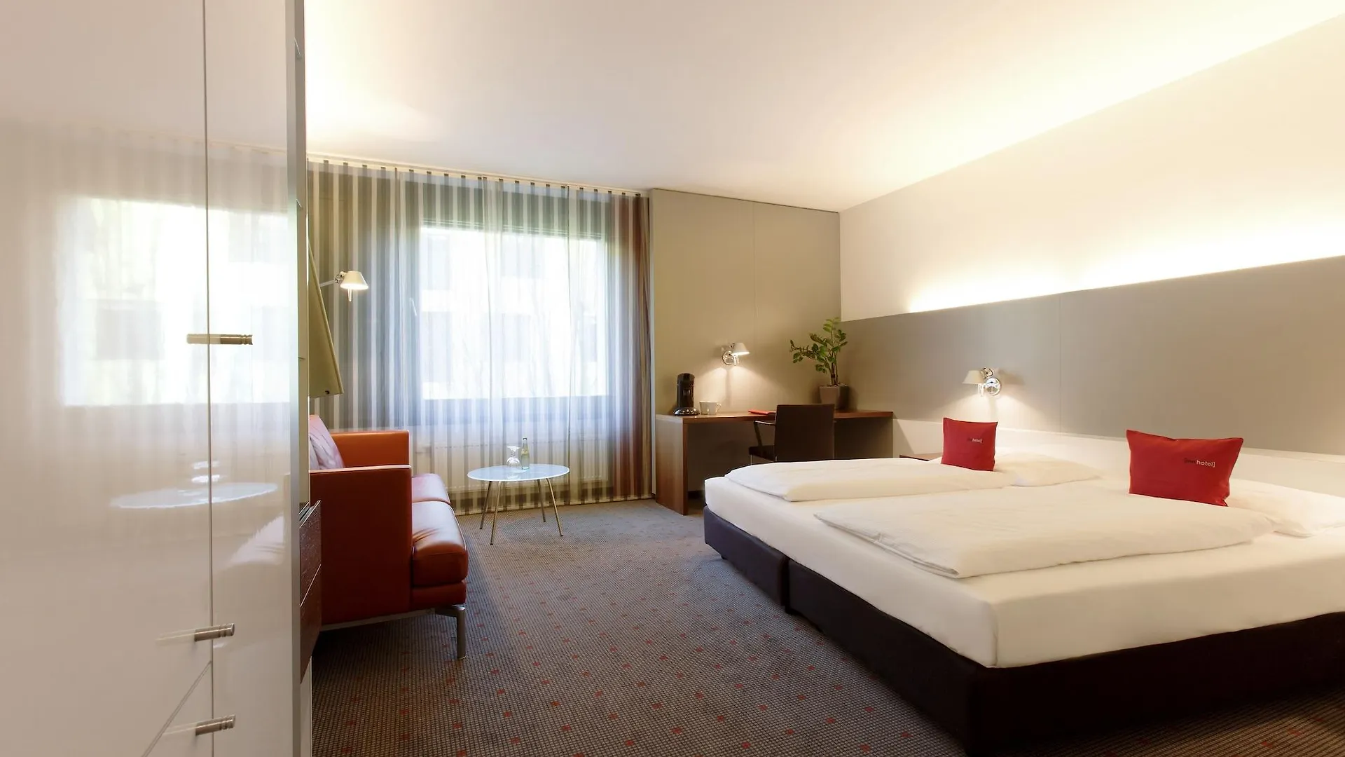 Vienna House Easy By Wyndham Stuttgart Hotel