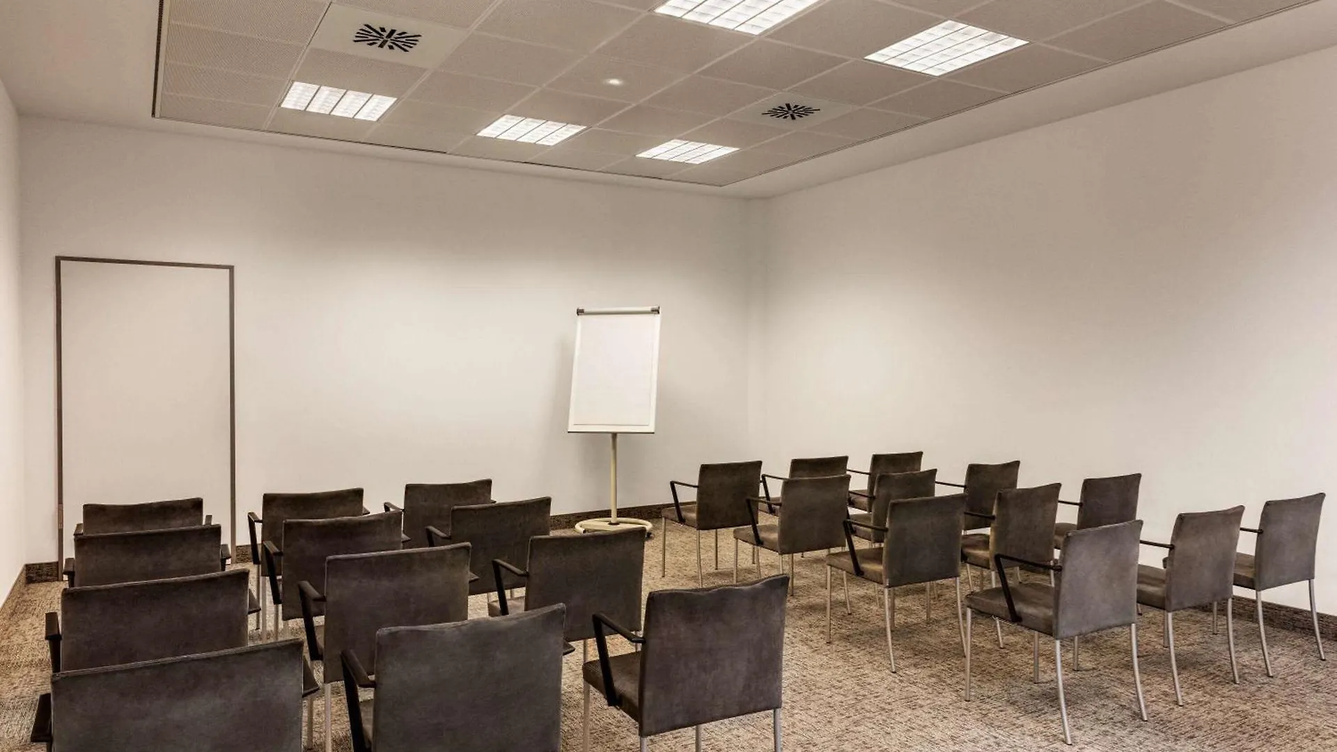 Vienna House Easy By Wyndham Stuttgart Hotel