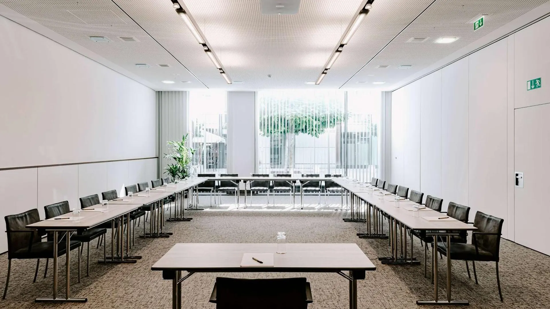 Vienna House Easy By Wyndham Stuttgart Hotel