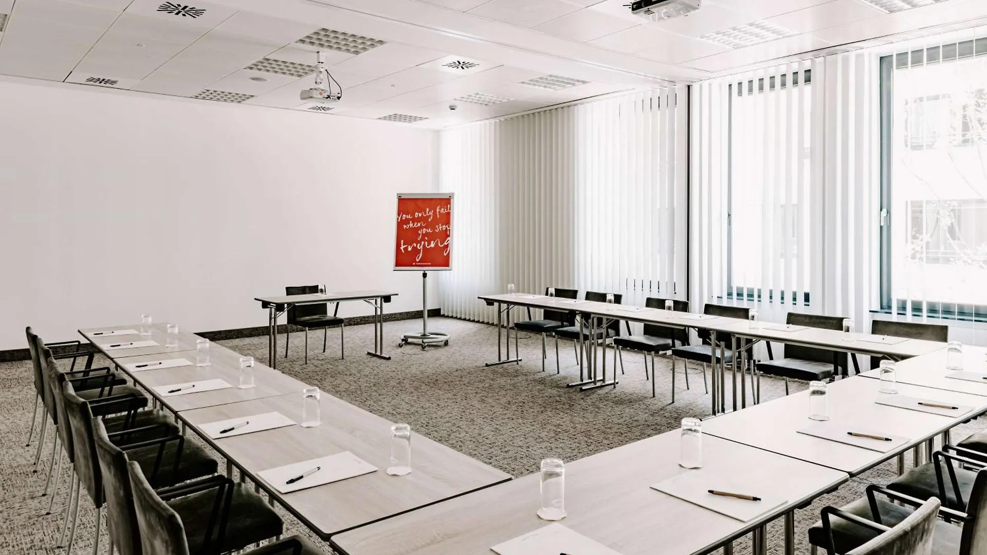 Vienna House Easy By Wyndham Stuttgart Hotel