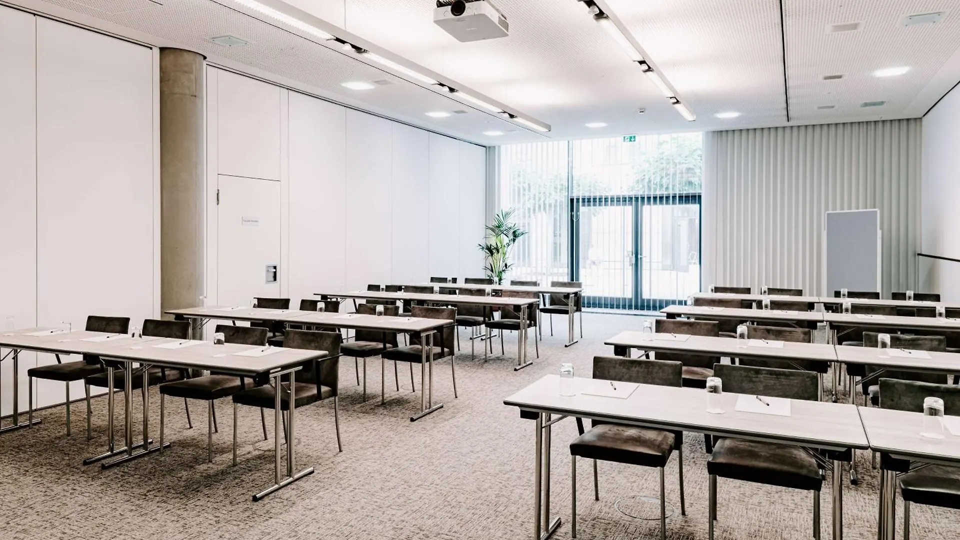 Vienna House Easy By Wyndham Stuttgart Hotel